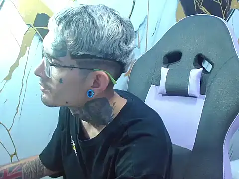 Boy tatto77 online show from 02-11-26, 05:57