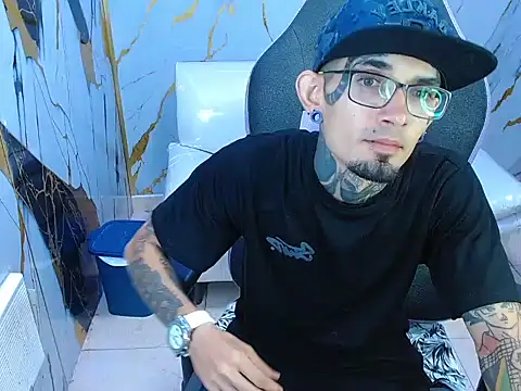 Boy tatto77 online show from 07-22-26, 01:51