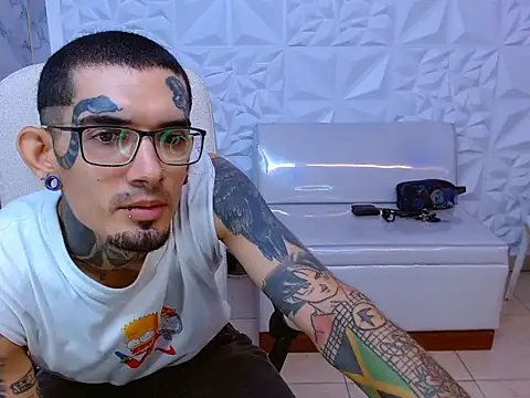 Boy tatto77 online show from 07-10-26, 02:33