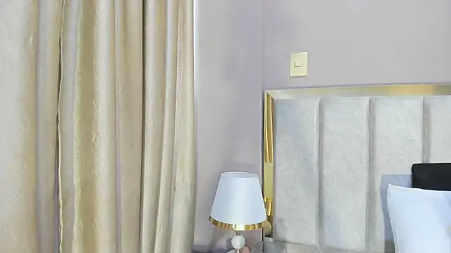 Snapshot of GahiaBelucci chatting on 06-11-26, 06:16 GahiaBelucci online show from 06-11-26, 06:16