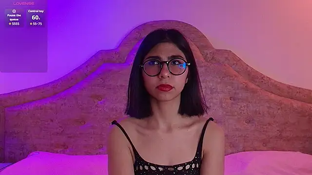 EllieBloom online show from 01-13-26, 08:46