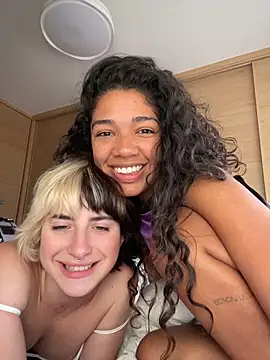 Snapshot of MikaScarlet chatting on 04-07-26, 05:37 MikaScarlet online show from 04-07-26, 05:37