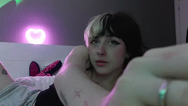 MikaScarlet online show from 04-04-26, 02:40