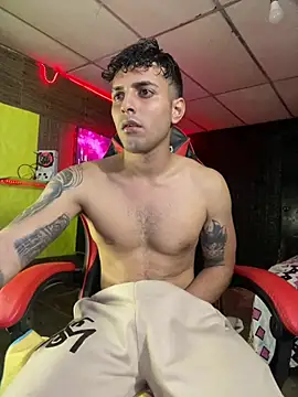 Snapshot of JustynAle2025 chatting on 01-11-26, 03:57 JustynAle2025 online show from 01-11-26, 03:57