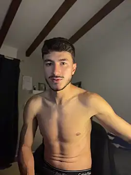 Snapshot of LIAM_COLT chatting on 05-21-26, 11:24 LIAM COLT online show from 05-21-26, 11:24