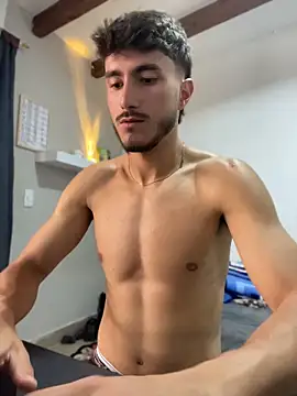 Snapshot of LIAM_COLT chatting on 04-28-26, 07:40 LIAM COLT online show from 04-28-26, 07:40