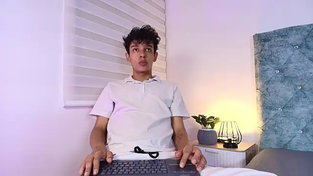 maxfrost 1 online show from 01-07-26, 07:19