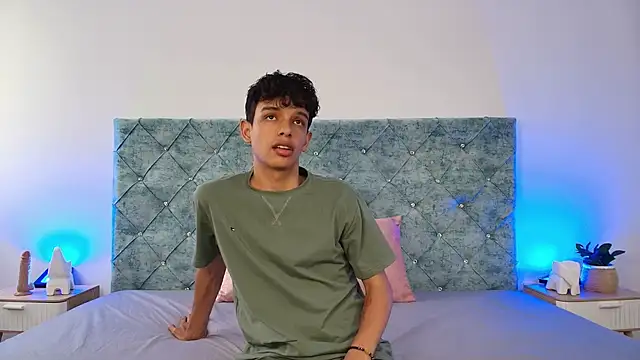 maxfrost 1 online show from 12-20-25, 07:17