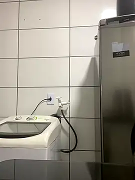 Nini  online show from 12-17-25, 11:21