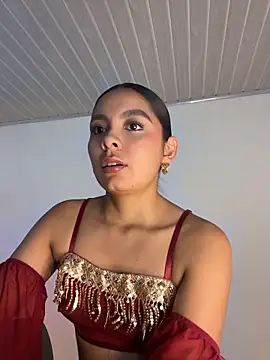 Nicollewest1 online show from 03-19-26, 10:21