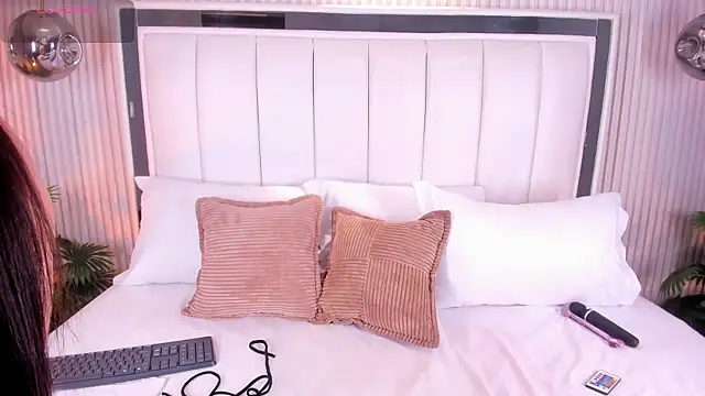 FiorelaSton online show from 04-19-26, 04:13