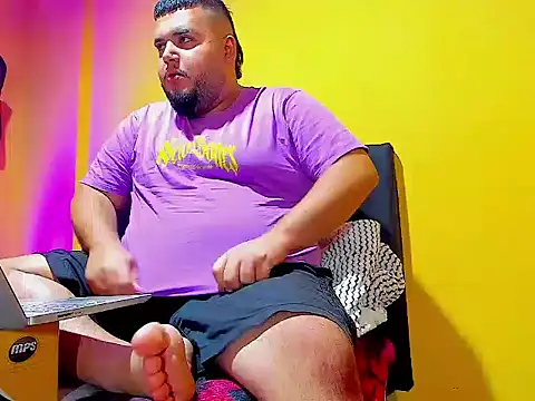 gainer chubby hot online show from 12-20-25, 03:15