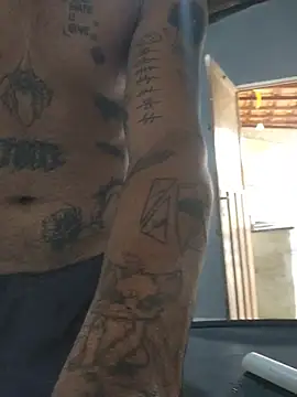 Snapshot of ykaromen chatting on 01-17-26, 12:31 ykaromen online show from 01-17-26, 12:31