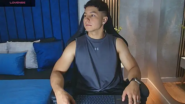Noah Clarkk online show from 06-26-26, 05:41