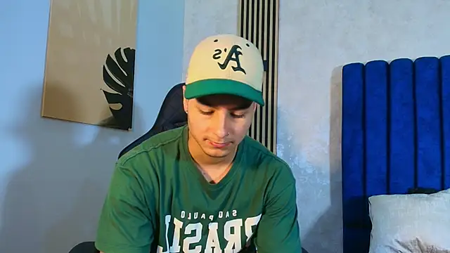 Noah Clarkk online show from 05-15-26, 05:33