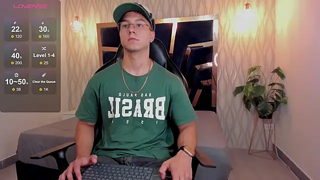 Noah Clarkk online show from 02-26-26, 05:46