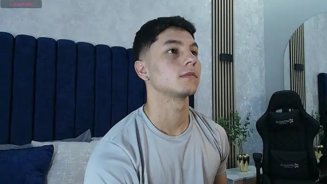 Noah Clarkk online show from 05-23-26, 05:34