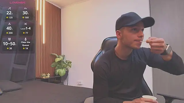 Noah Clarkk online show from 04-25-26, 05:21