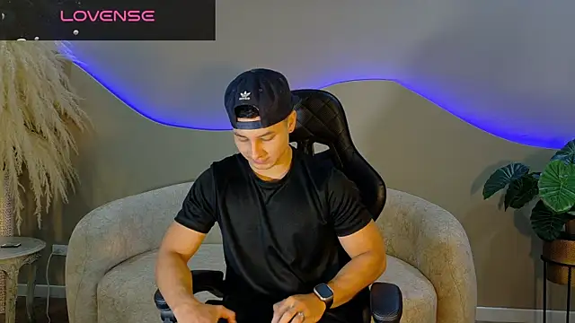 Noah Clarkk online show from 07-02-26, 05:41