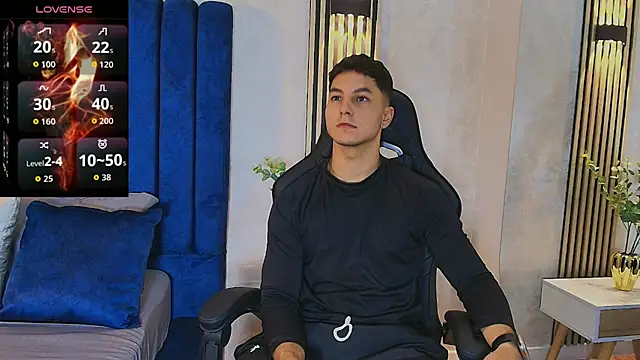 Noah Clarkk online show from 05-24-26, 03:12
