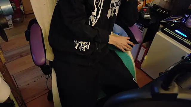 Gay-Versaut online show from 01-16-26, 06:12