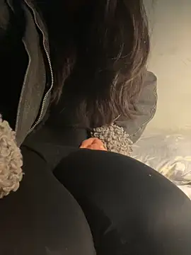 linh-li online show from 01-07-26, 05:45