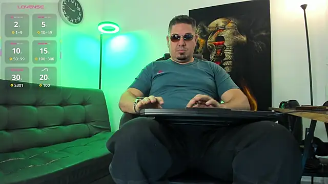 Snapshot of Dante_Bellini chatting on 02-15-26, 03:22 Dante Bellini online show from 02-15-26, 03:22