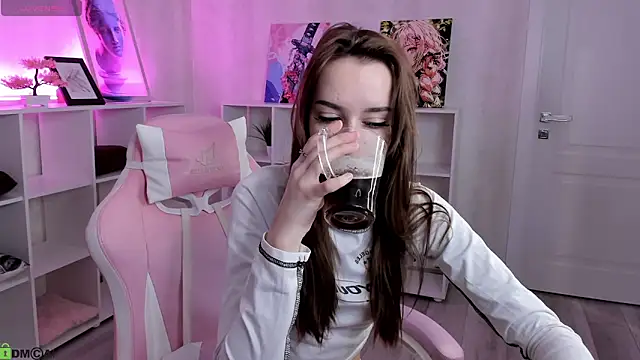 Hi  Karuuu online show from 02-04-26, 01:11