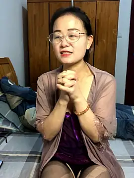 Snapshot of yunyun52012 chatting on 01-09-26, 01:29 yunyun52012 online show from 01-09-26, 01:29