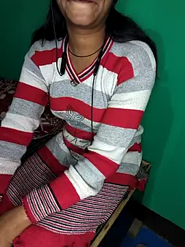 QWEEN7B online show from 12-20-25, 01:47