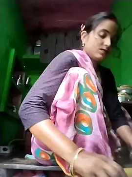Snapshot of Cut_salni chatting on 07-21-26, 03:20 Cut salni online show from 07-21-26, 03:20