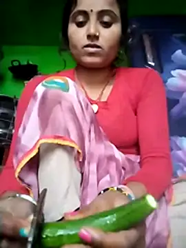Snapshot of Cut_salni chatting on 07-20-26, 03:25 Cut salni online show from 07-20-26, 03:25