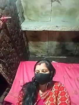 Snapshot of Bandna_thakur chatting on 12-21-25, 10:21 Bandna thakur online show from 12-21-25, 10:21