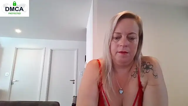 Snapshot of Miss-Chupagirly chatting on 07-18-26, 07:06 Miss-Chupagirly online show from 07-18-26, 07:06