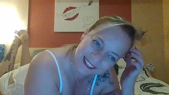 Miss-Chupagirly online show from 12-20-25, 10:23