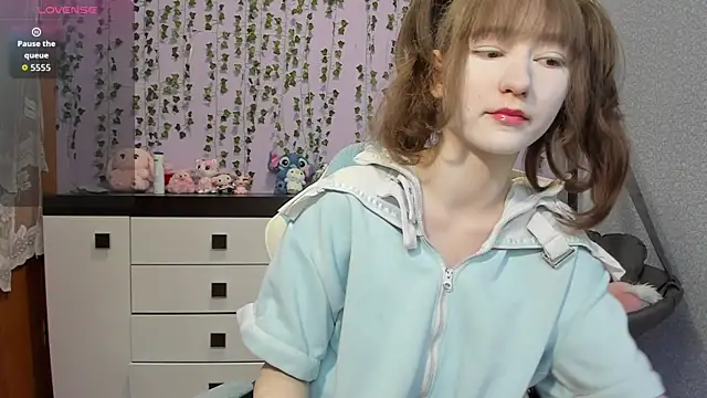 Snapshot of Yoonhee_ki chatting on 05-12-26, 01:50 Yoonhee ki online show from 05-12-26, 01:50