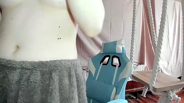 Snapshot of Yoonhee_ki chatting on 01-07-26, 10:09 Yoonhee ki online show from 01-07-26, 10:09