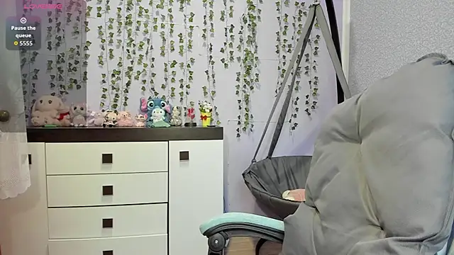 Snapshot of Yoonhee_ki chatting on 05-06-26, 04:11 Yoonhee ki online show from 05-06-26, 04:11