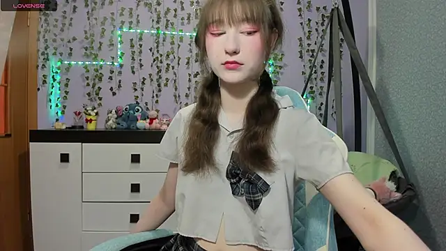 Yoonhee ki online show from 06-29-26, 02:17