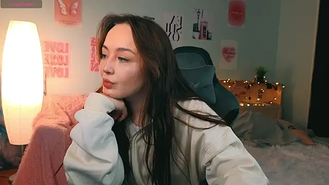 fallin lovee online show from 01-11-26, 03:46