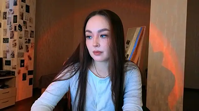 fallin lovee online show from 12-19-25, 05:32