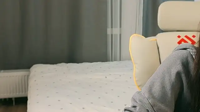 fallin lovee online show from 02-24-26, 09:59