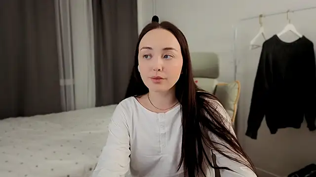 fallin lovee online show from 02-27-26, 07:46