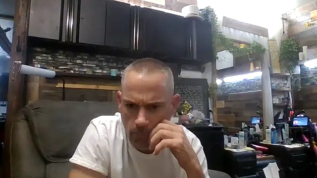 MISTERANDDEMI online show from 05-18-26, 05:23