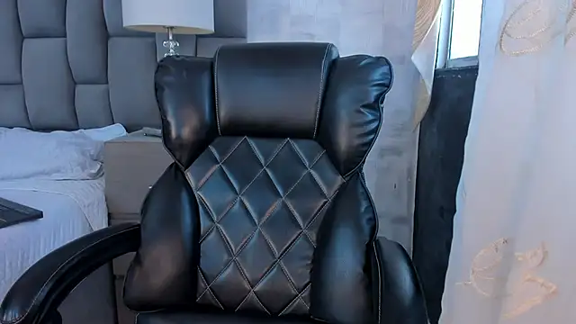 ChannelWhitee  online show from 01-15-26, 08:23