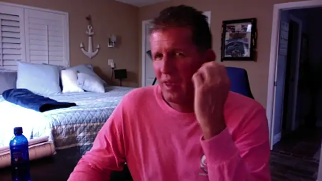 lvnlarge online show from 12-21-25, 09:04