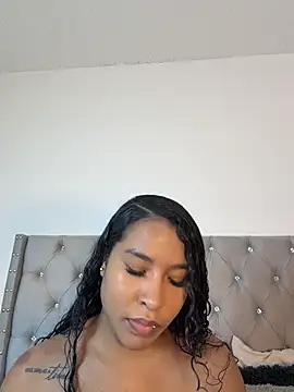 izzybelmonth12 online show from 03-21-26, 08:02