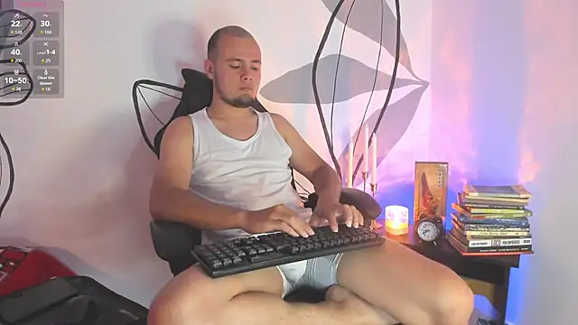 maaxtaylor  online show from 02-12-26, 11:10