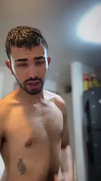 Snapshot of juancho_hairy chatting on 01-13-26, 05:00 juancho hairy online show from 01-13-26, 05:00