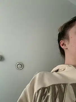 LilyLuck  online show from 02-20-26, 01:24